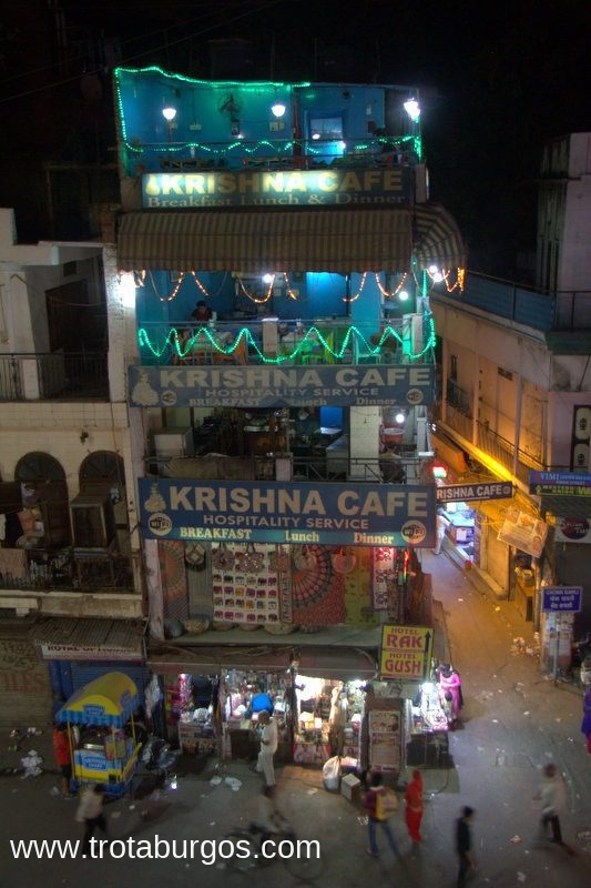RESTAURANTE KRISHNA CAFE DESDE EL EXOTIC ROOFTOP CAFE EN DELHI